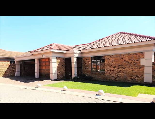 3 BEDROOM SECTIONAL TITLE FOR SALE IN NEW MARKET